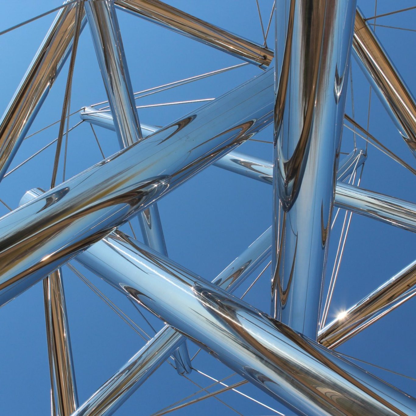 Tensegrity structure with metal tubes held in suspension by wires